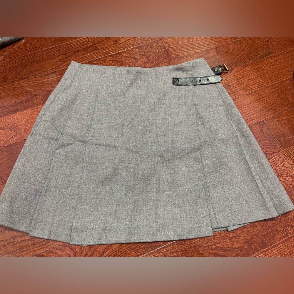 Uniqlo mixed wool mini skirt size 2 grey